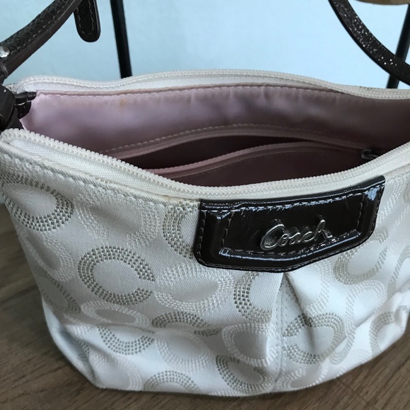 Coach Op Art Pleated Pouch Crossbody with Patent Leather Trim - Picture 4 of 13